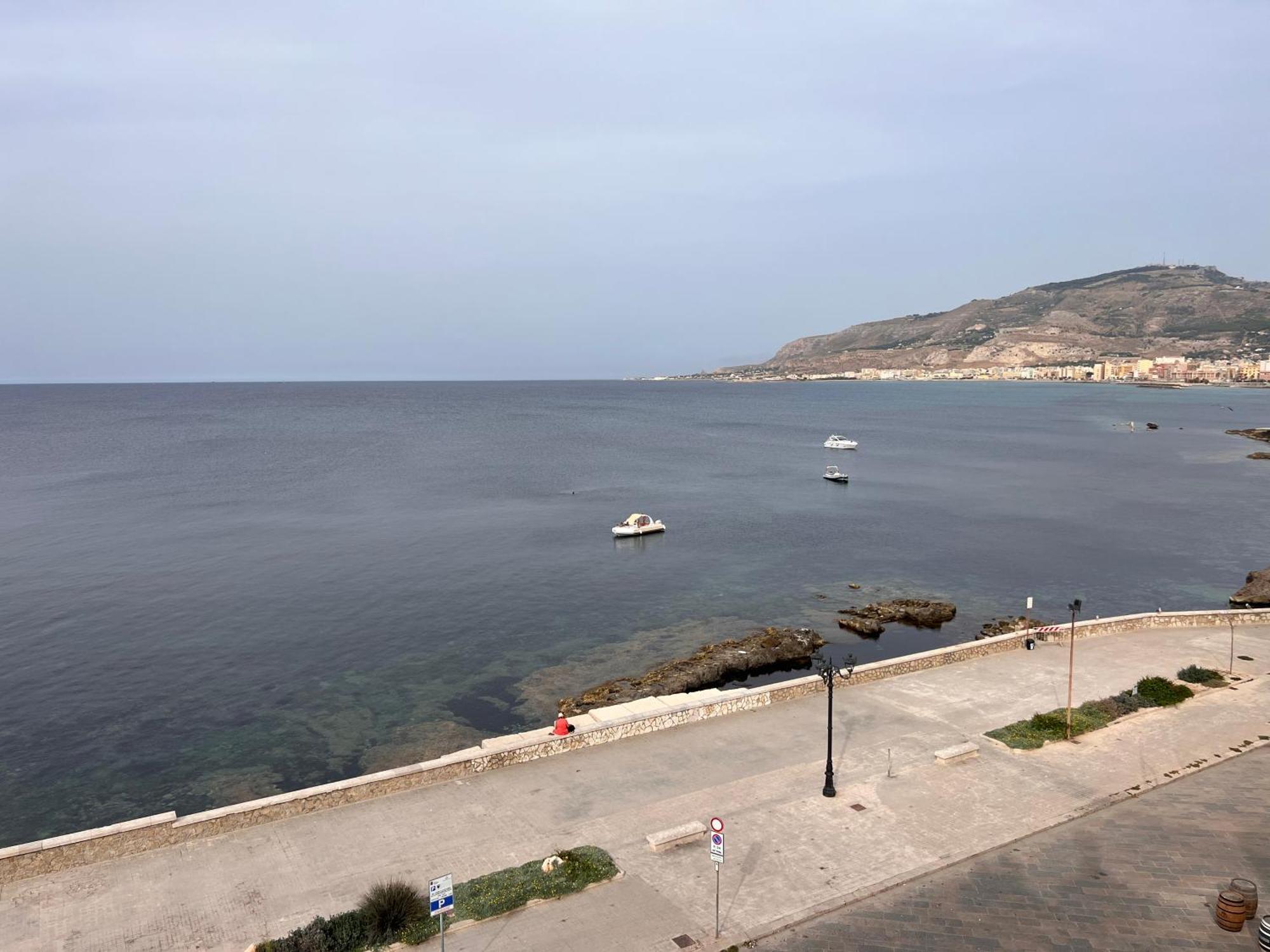 Attico Vista Mare Trapani Apartment Exterior foto